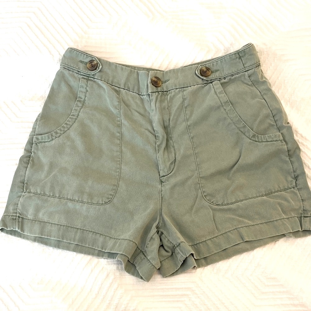 Nicole Miller Green Lyocell Women's Shorts